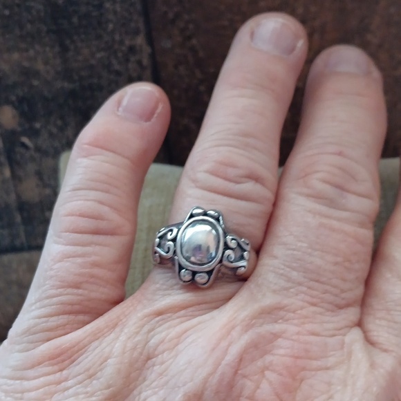 Silver Ring - Picture 8 of 12